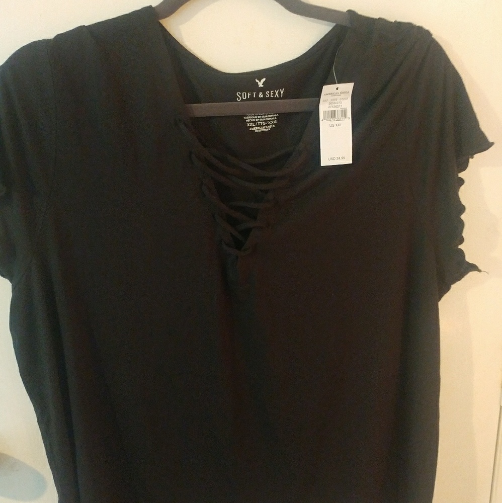 American eagle black tee